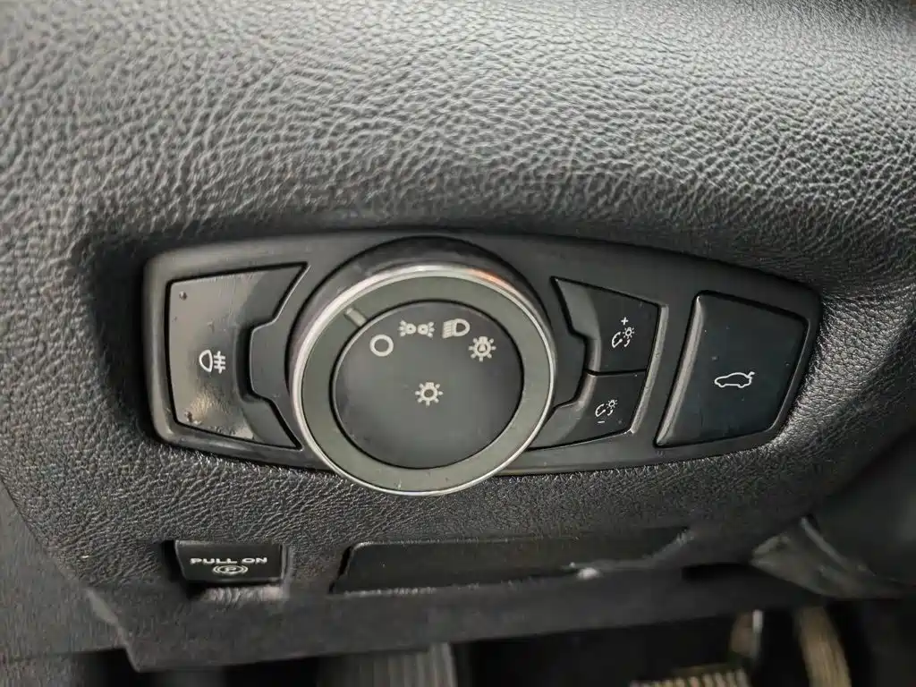 Photo 21 - Lincoln Continental