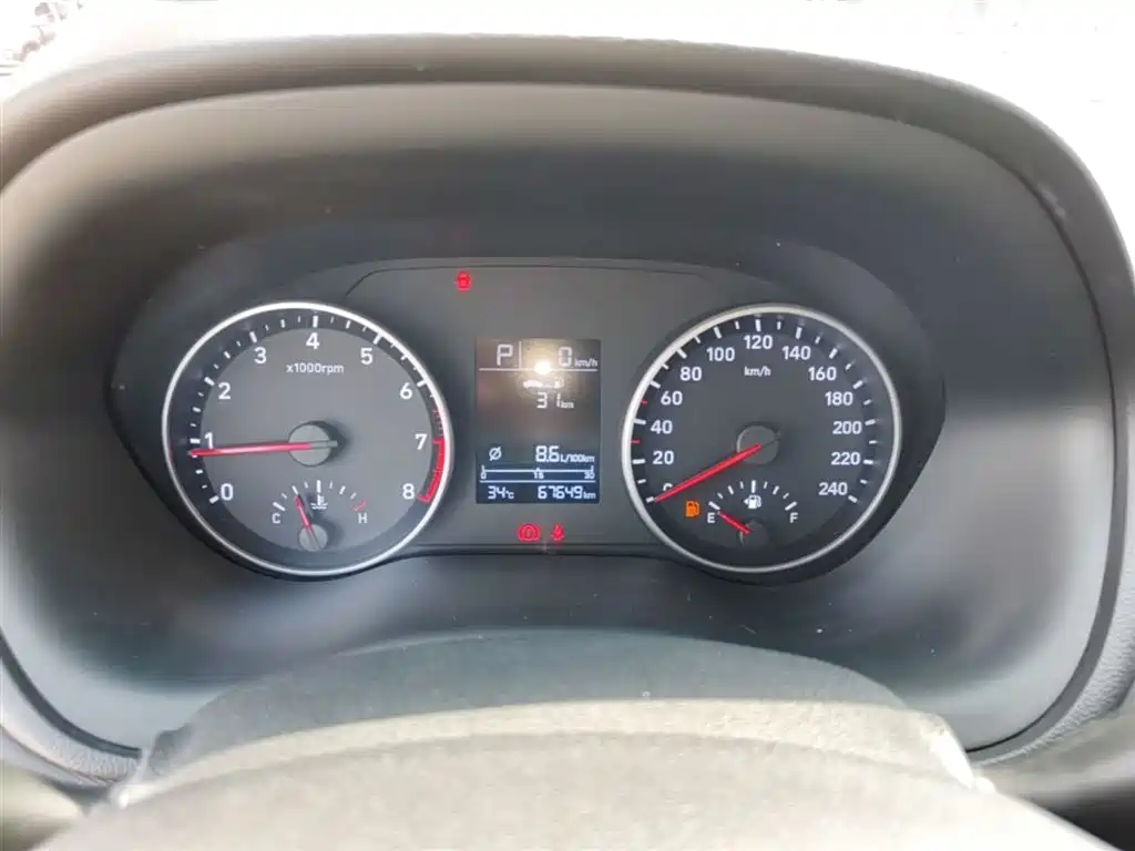 Hyundai Elantra 2018 1.6L Automatic Pleasing Edition GL China VI фото 12