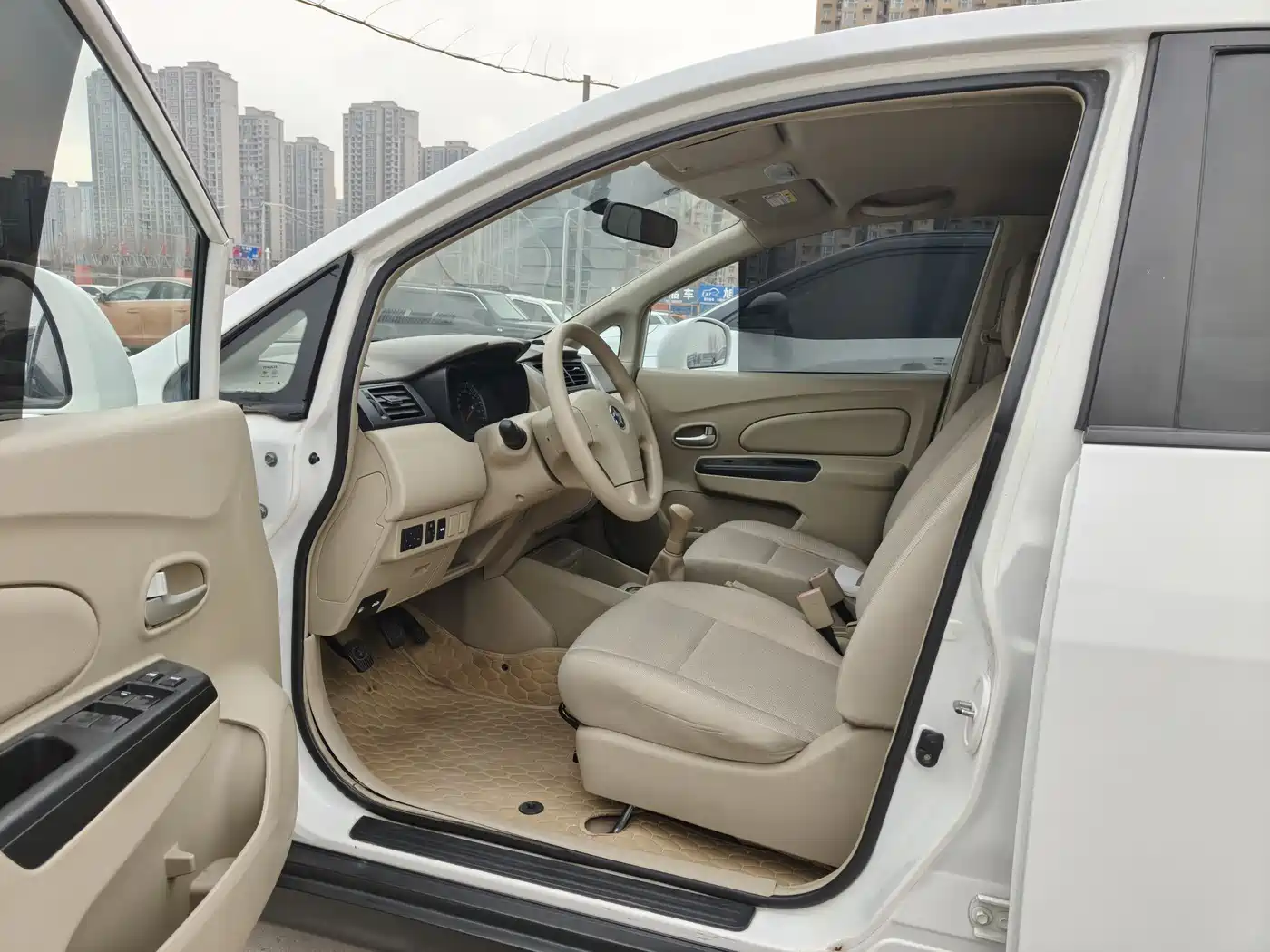 Venucia D50 2014 2013 1.6L Manual Fashion