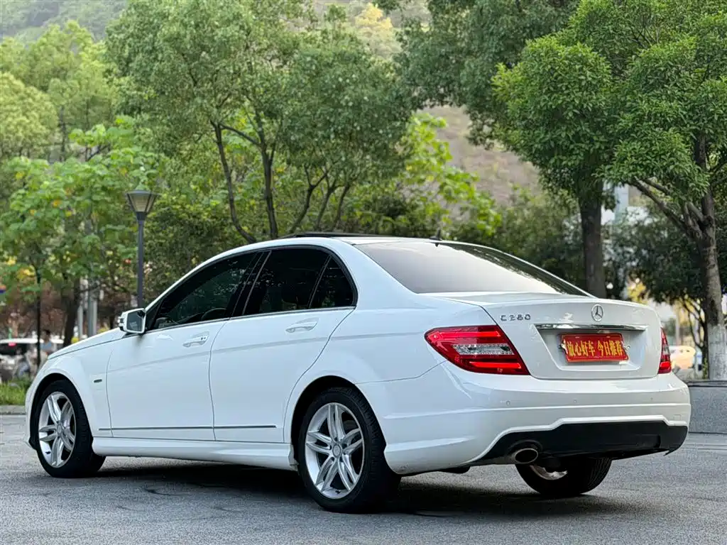 Mercedes-Benz C-Class 2013 C 260 Fashion Grand Edition фото 4