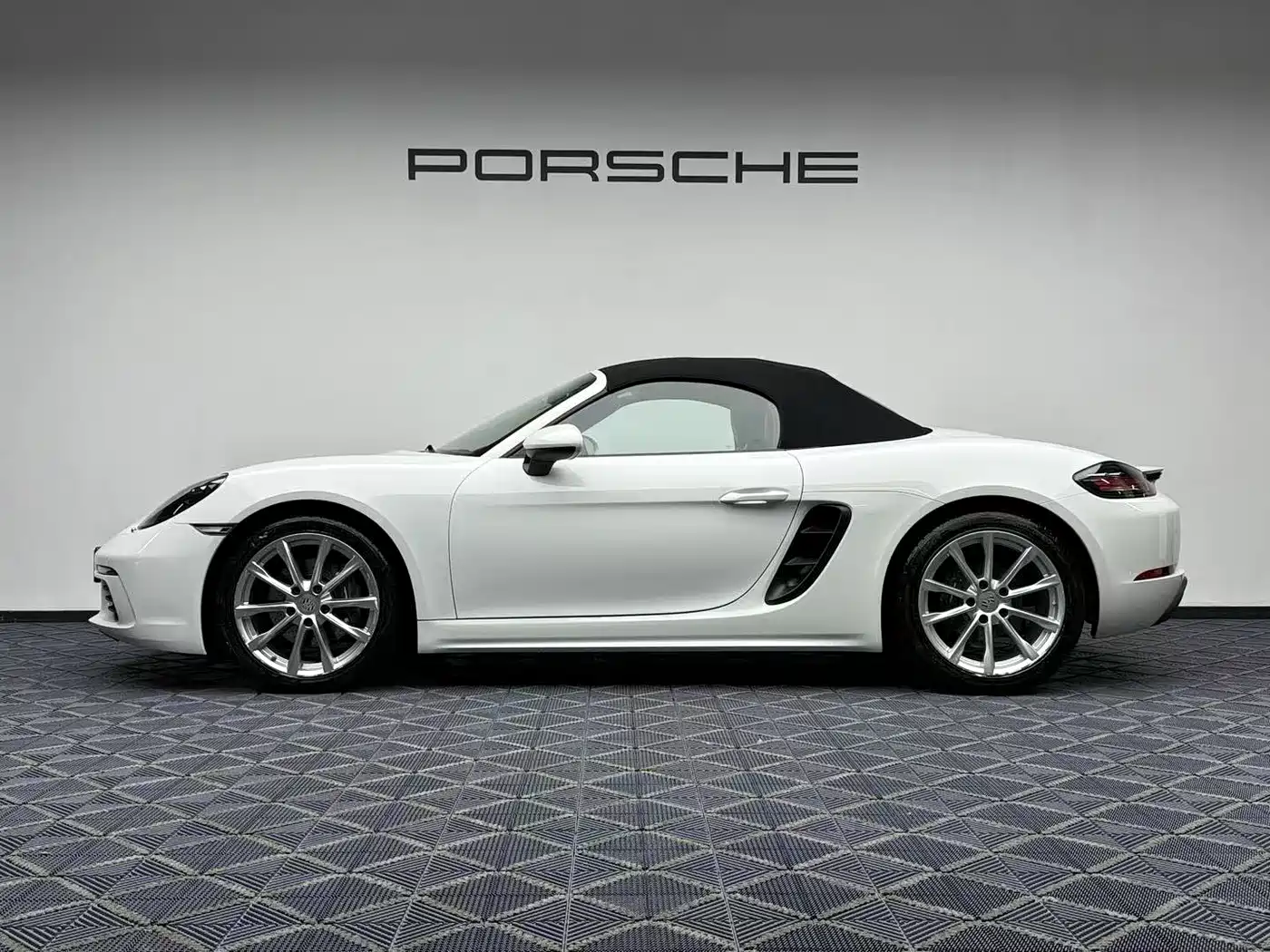 Porsche 718 2022 Boxster 2.0T фото 7