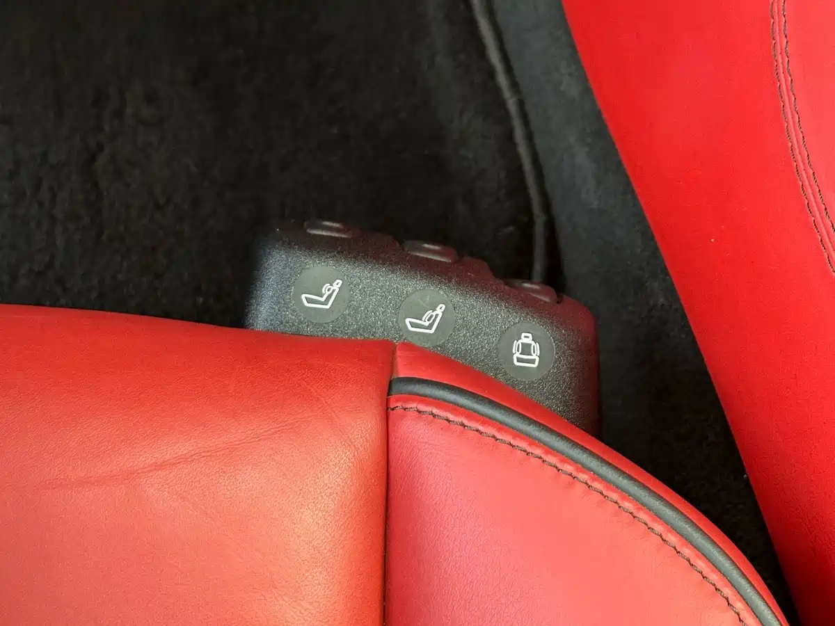 Mercedes-Benz SLS AMG 2011 2011 SLS AMG