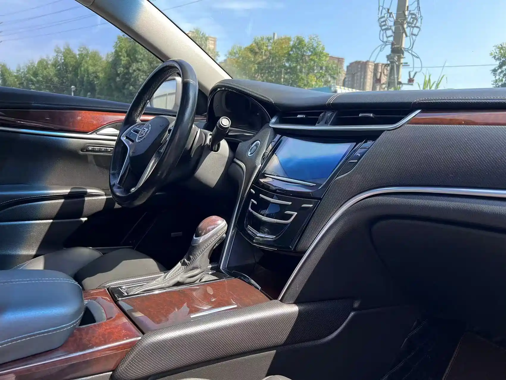 Photo 16 - Cadillac XTS
