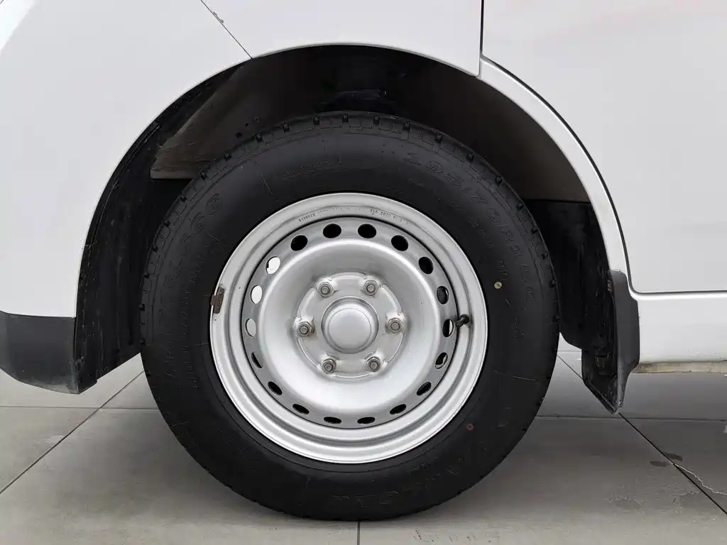 Wuling Motors Wuling Yangguang 2025 2024 300KM Comfort Bus Version 75kW
