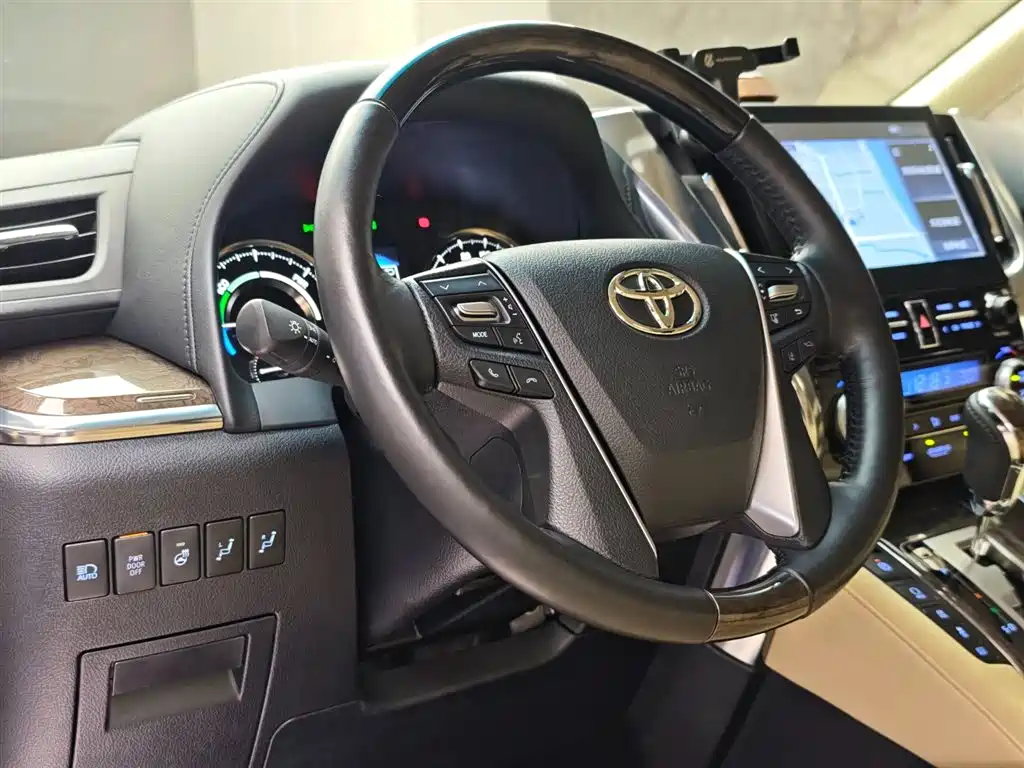 Toyota Alphard 2021 Hybrid 2.5L Premium фото 7