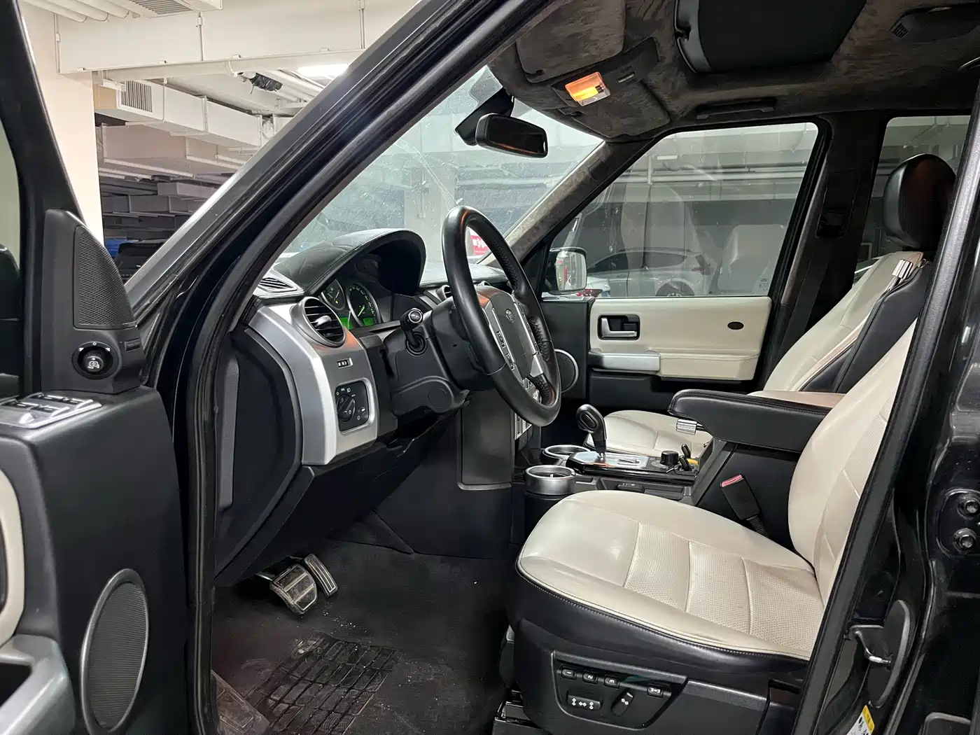 Land Rover Discovery 2005 Model 4.0 SC V6 HSE фото 4