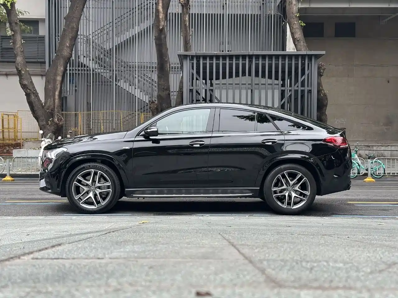 Mercedes-Benz GLE Coupe AMG 2023 AMG GLE 53 4MATIC+ Coupe SUV фото 3