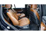 Photo 8 - BMW X7