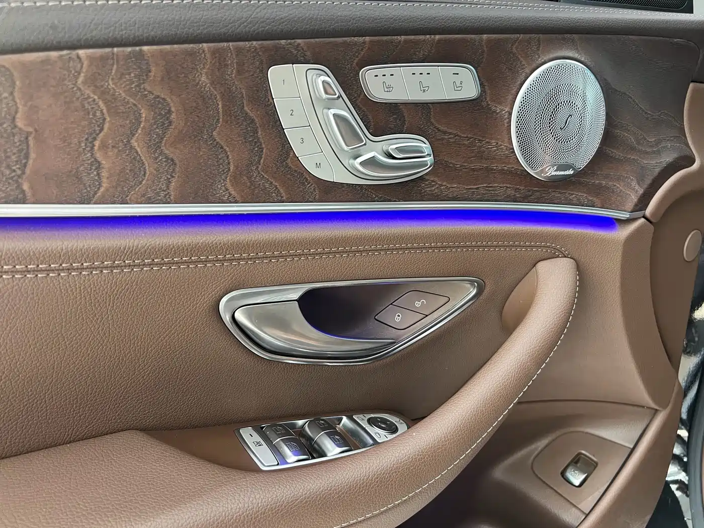 Mercedes-Benz E-Class 2020 Facelift E 300 L Exclusive фото 28