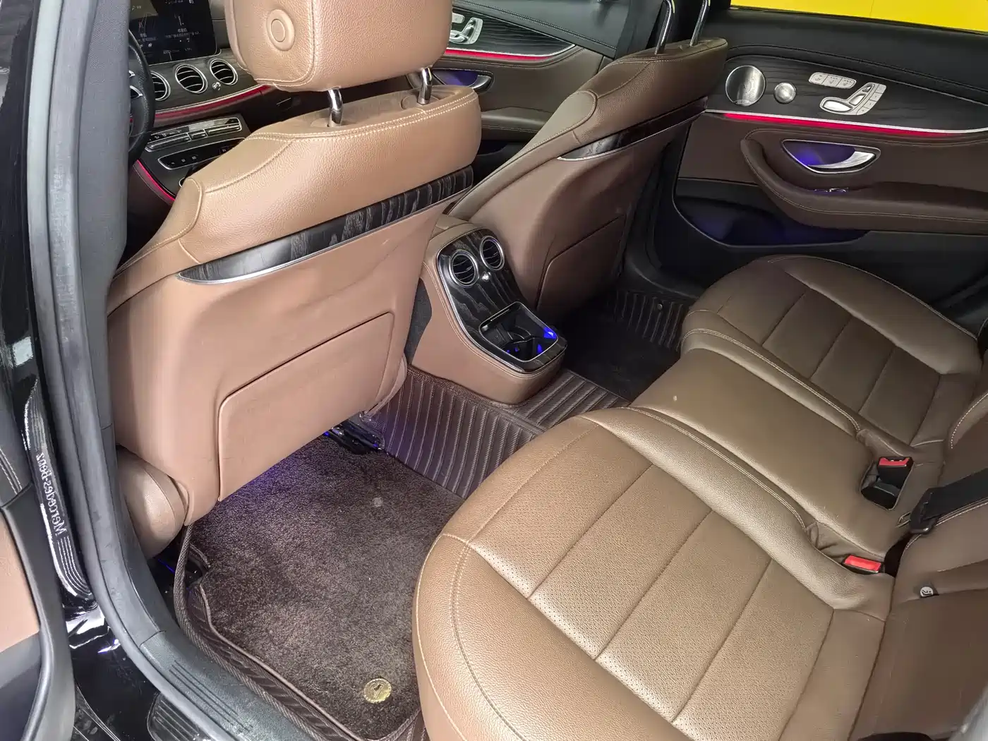 Mercedes-Benz E-Class 2021 E 300 L Sport Luxury Edition фото 3