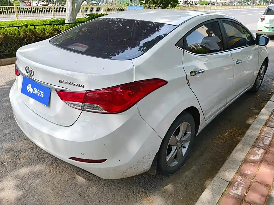 Hyundai Langdong 2013 1.6L Automatic Leading фото 3