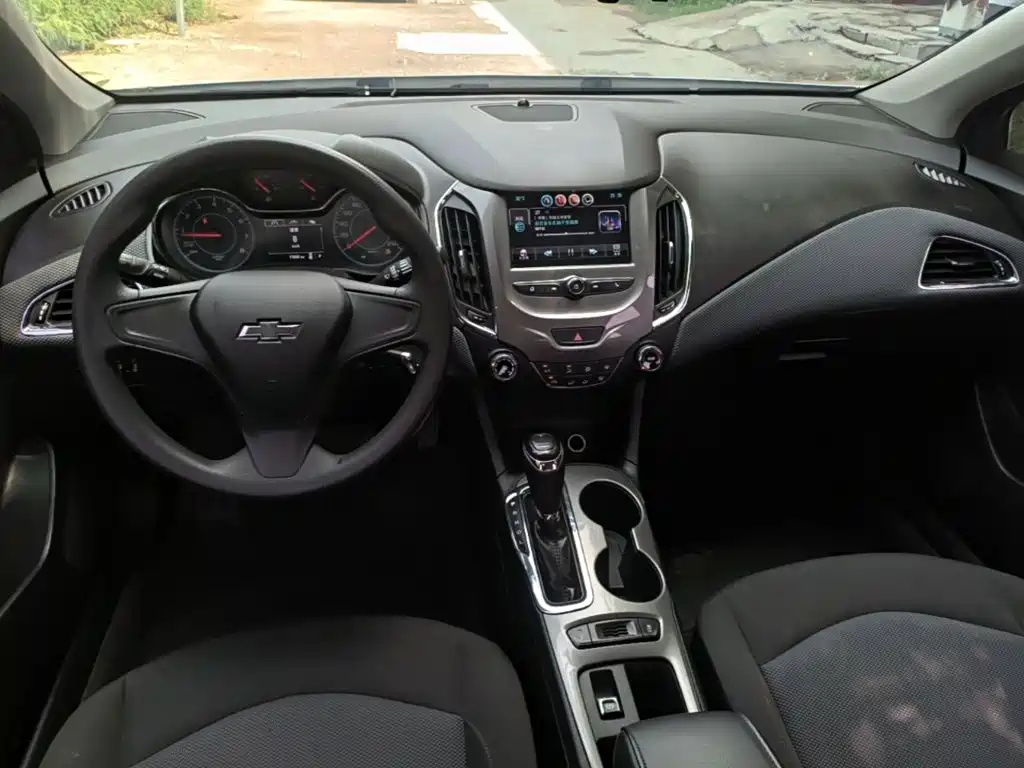 Chevrolet Cruze 2019 2018 Redline 320 Automatic Pioneer Edition