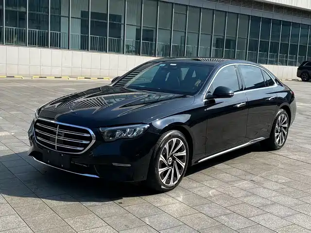 Mercedes-Benz E-Class 2024