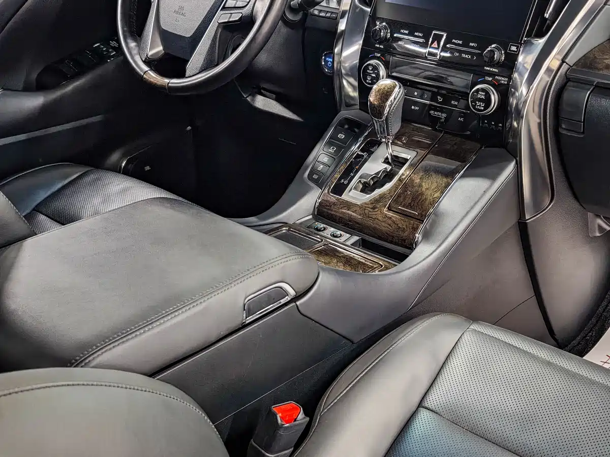 Toyota Alphard 2021 Hybrid 2.5L Premium фото 6