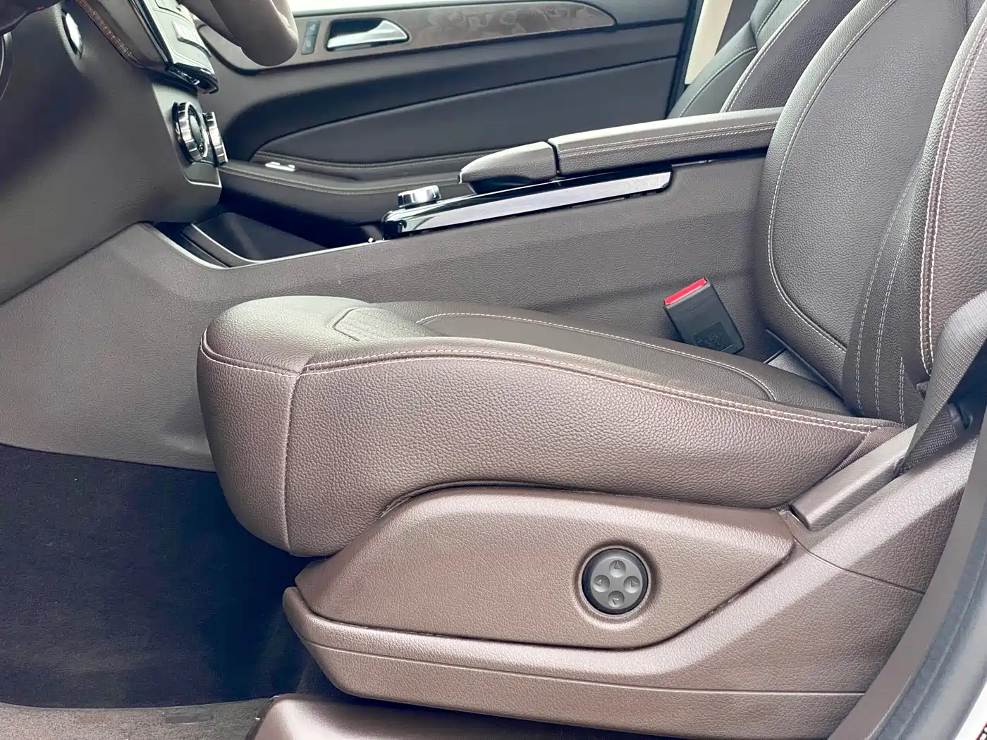 Mercedes-Benz GLE 2016 GLE 320 4MATIC Luxury фото 16
