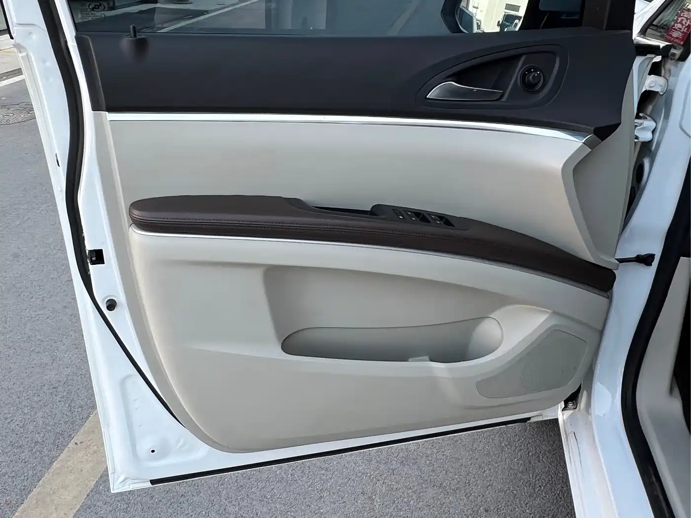 Buick GL8 2021 Land Business Class 652T Luxury фото 8