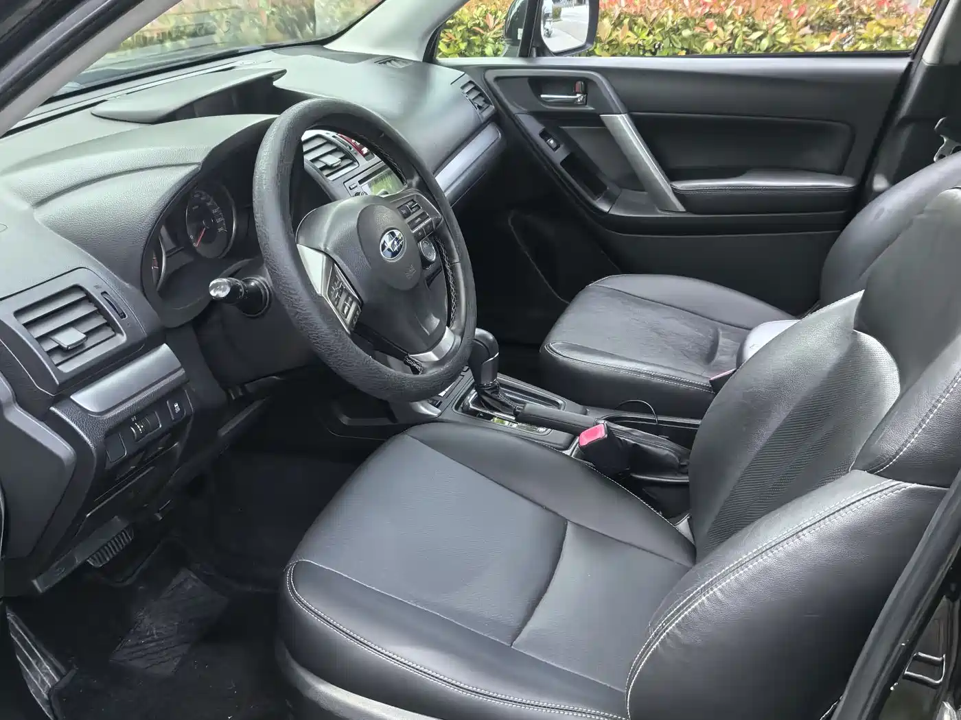 Subaru Forester 2013 2.5i Automatic Luxury Edition фото 7