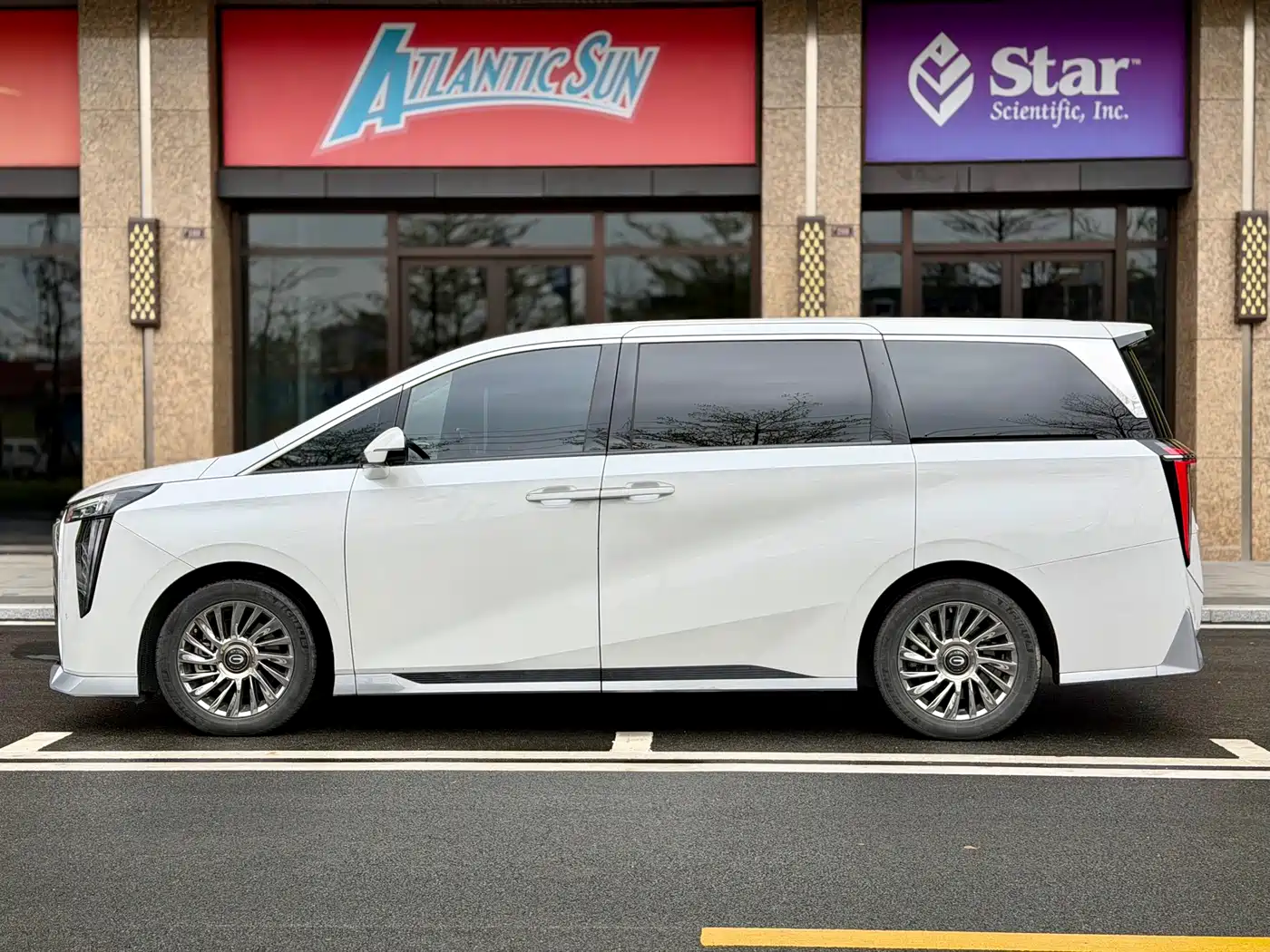 GAC Trumpchi Trumpchi M8 2023 Model Master Series 400T Flagship Edition фото 6