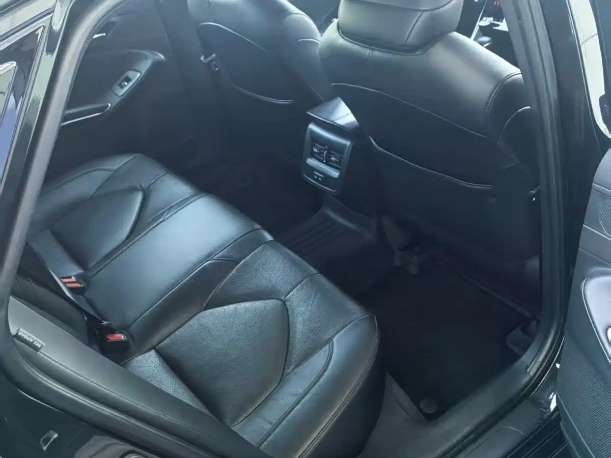 Toyota Avalon 2023 2.5L Luxury Edition фото 4