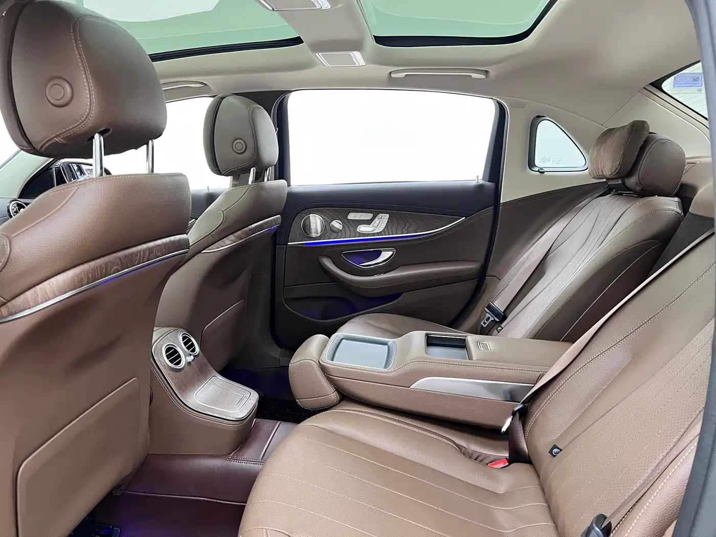 Mercedes-Benz E-Class 2023 Facelift E 300 L Luxury фото 9