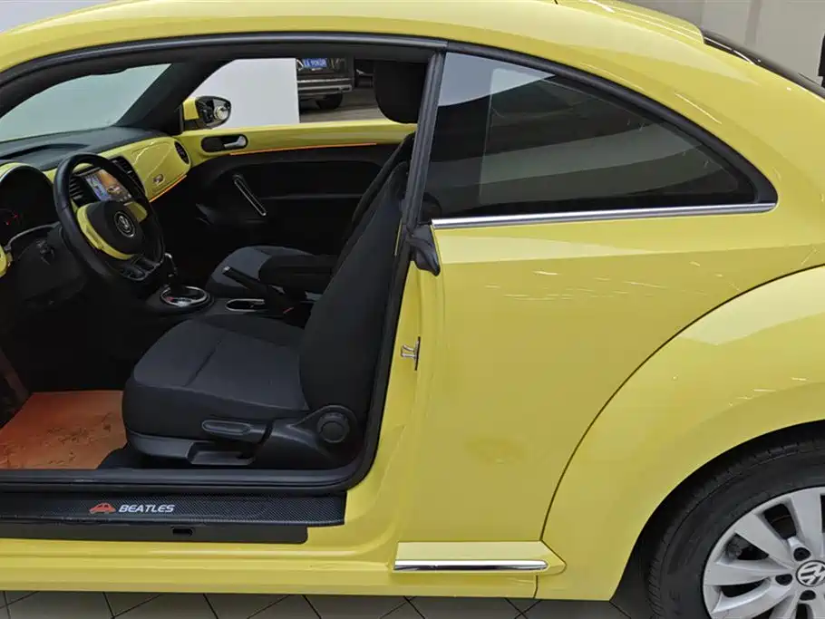 Volkswagen Beetle 2014 1.2TSI Fashion Edition фото 11
