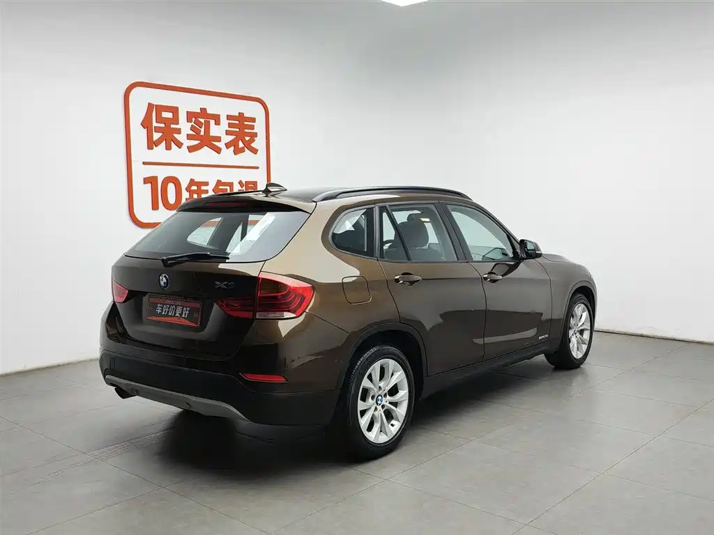 BMW X1 2013 sDrive18i Leading фото 2