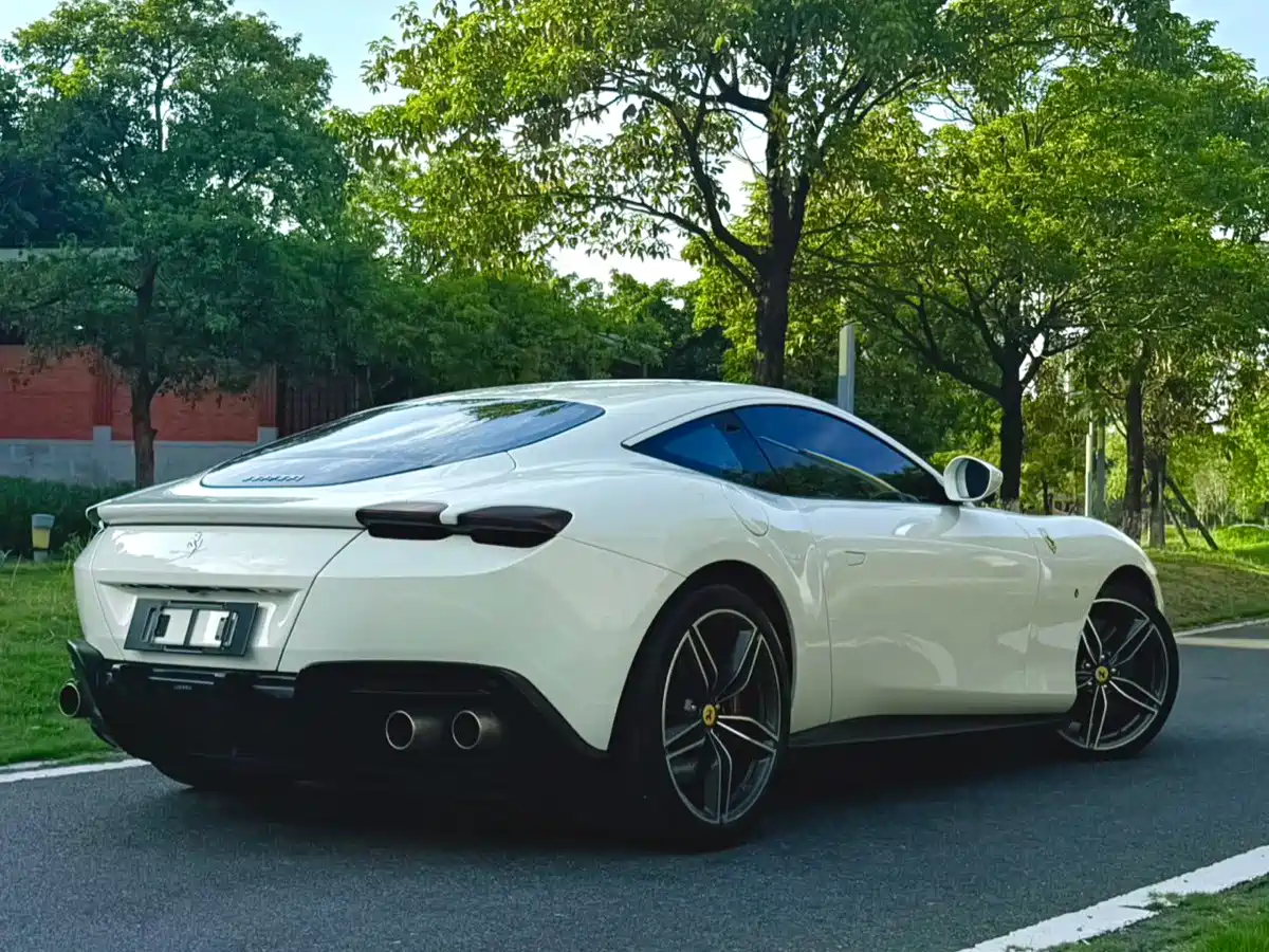 Ferrari Roma 2021 2020 3.9T V8