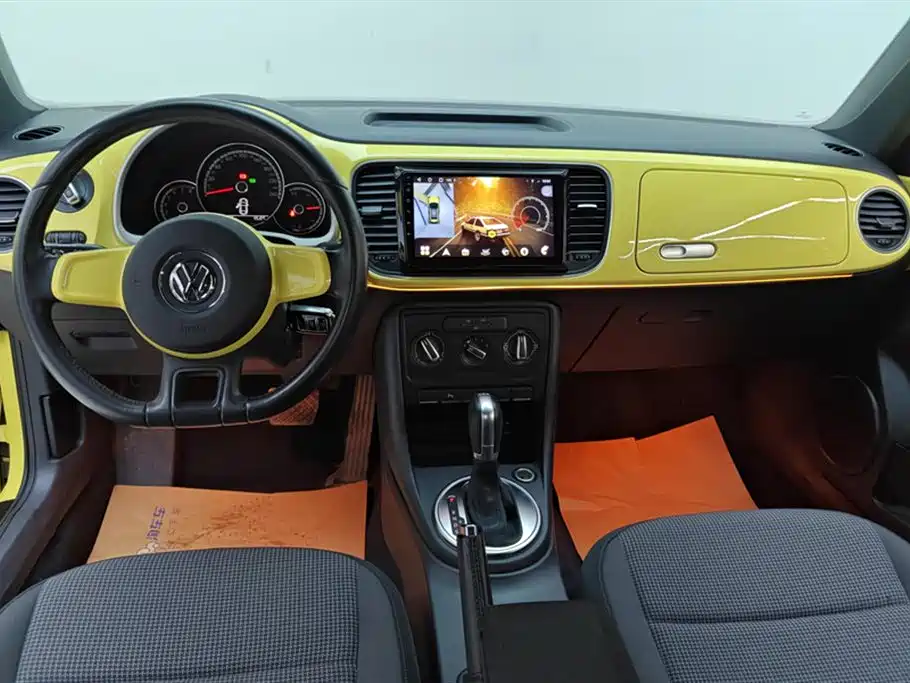 Volkswagen Beetle 2014 1.2TSI Fashion Edition фото 12
