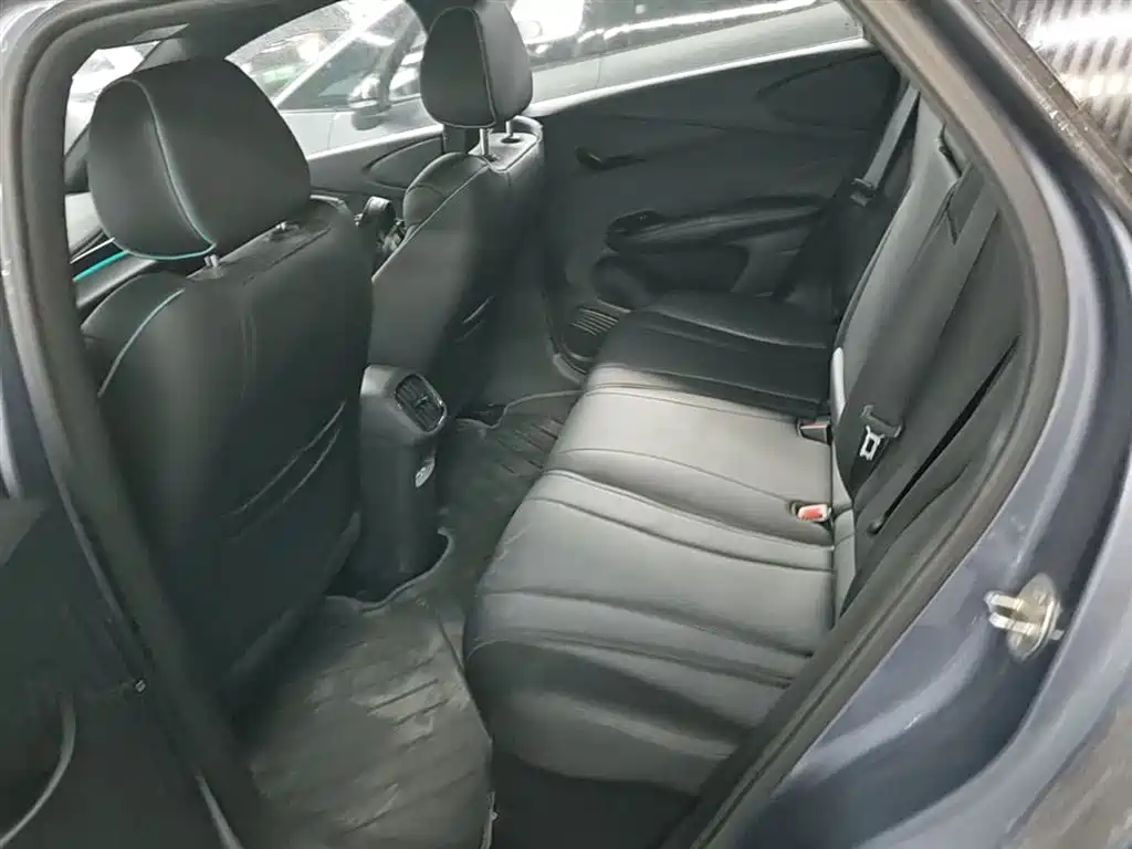 BYD Dolphin 2025 Smart Drive Edition 410km Fashion Version фото 17
