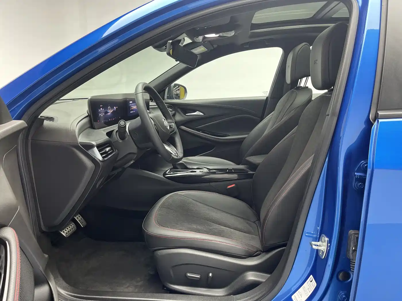 Buick Verano 2023 Pro GS Gale Edition фото 15