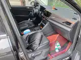 صورة 8 - Volkswagen Tharu