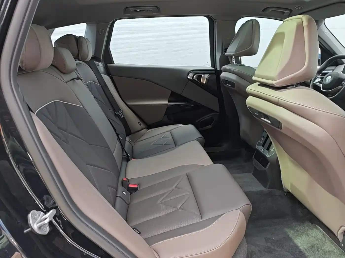 BMW X3 2025 xDrive25L Luxury Package фото 11