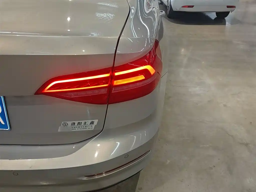Volkswagen Lavida 2018 1.5L Auto Trend Edition China V фото 24