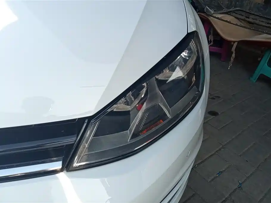 Volkswagen Golf 2017 230TSI Auto Comfort Millionth Anniversary Edition фото 5