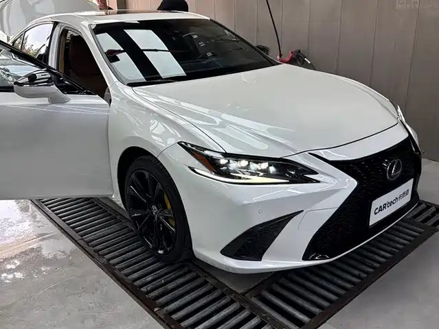 Lexus ES 2024 200 Premium Edition