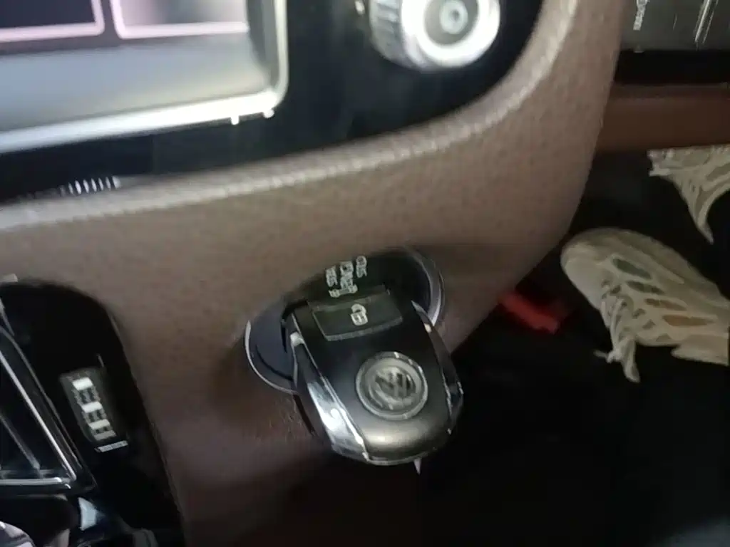 Фото 9 - Volkswagen Touareg