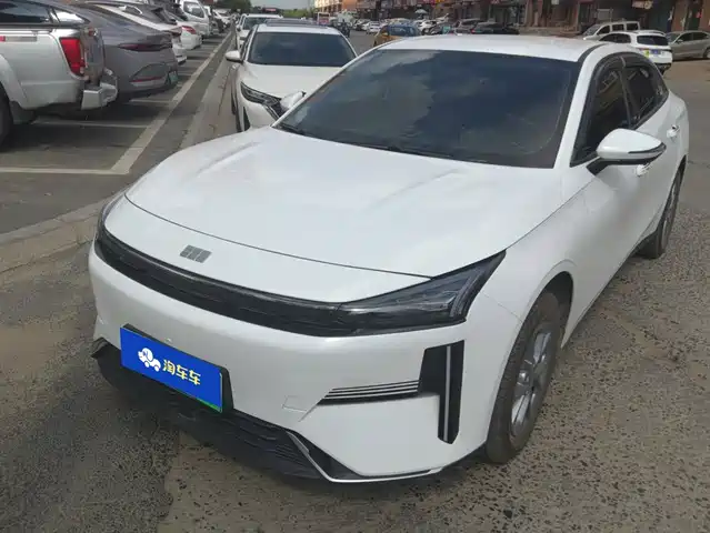 Geely Galaxy Galaxy L6 2025