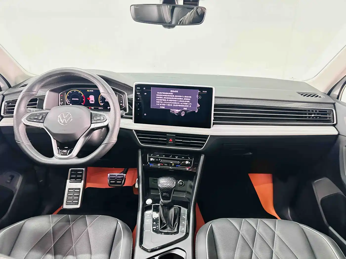 Volkswagen Tiguan L 2024 330TSI Automatic 2WD R-Line Premium Enjoyment Edition фото 15