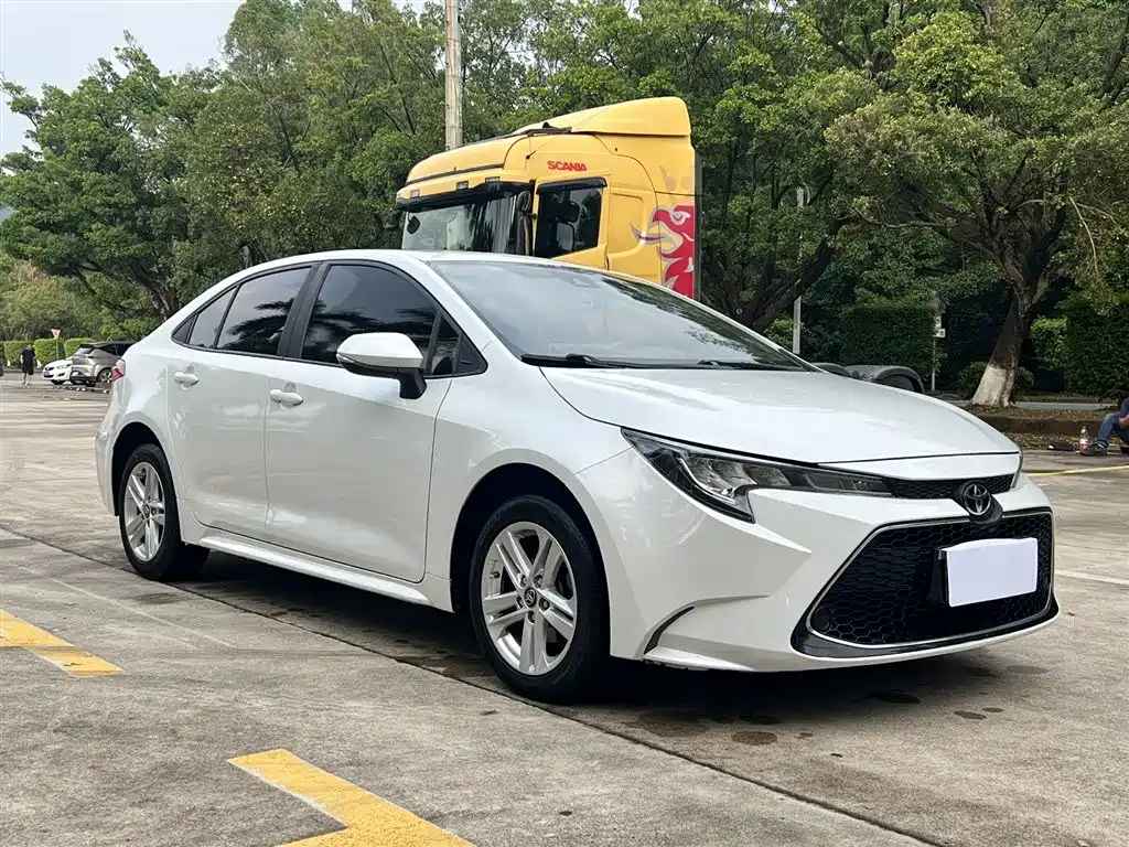 Toyota Levin 2021 185T CVT Luxury Edition фото 3