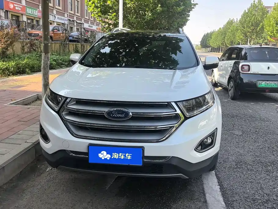 Фото 2 - Ford Edge