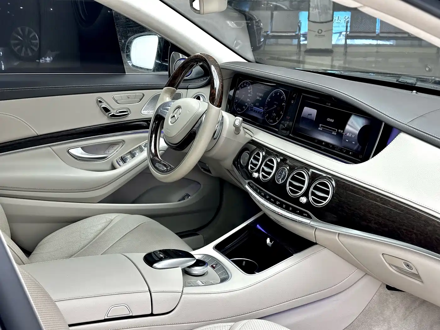 Mercedes-Benz S-Class 2017 S 320 L Business Upgrade Edition фото 9