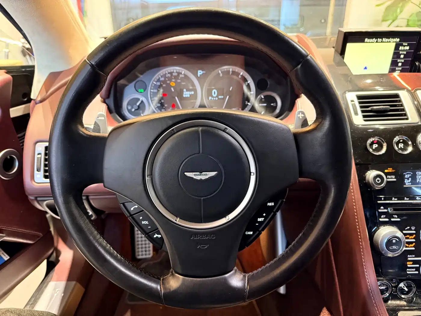 Aston Martin Rapide 2013 6.0L S фото 16