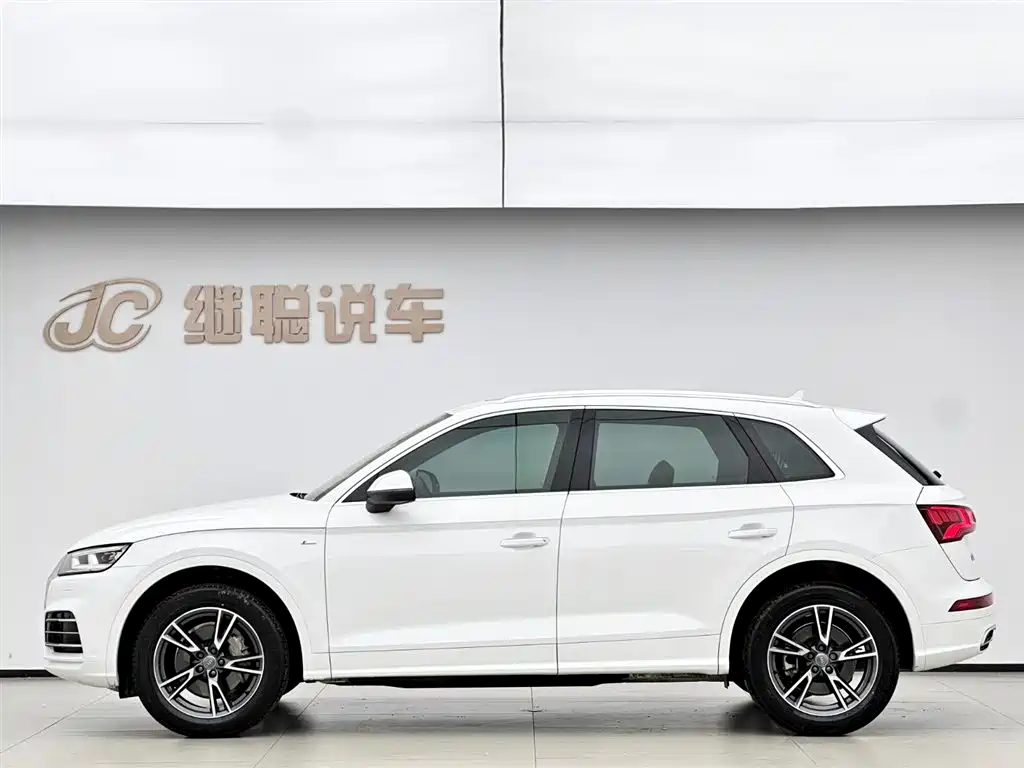 Audi Q5L 2018 40 TFSI Premium Fashion China VI фото 3
