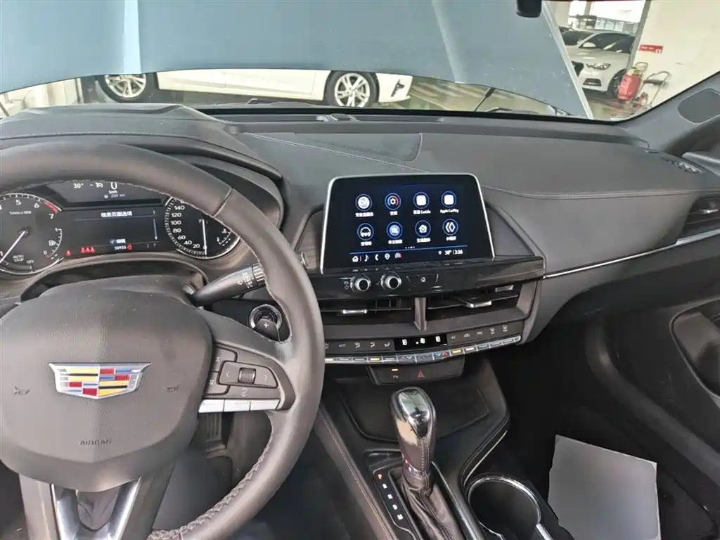 CADILLAC CT4