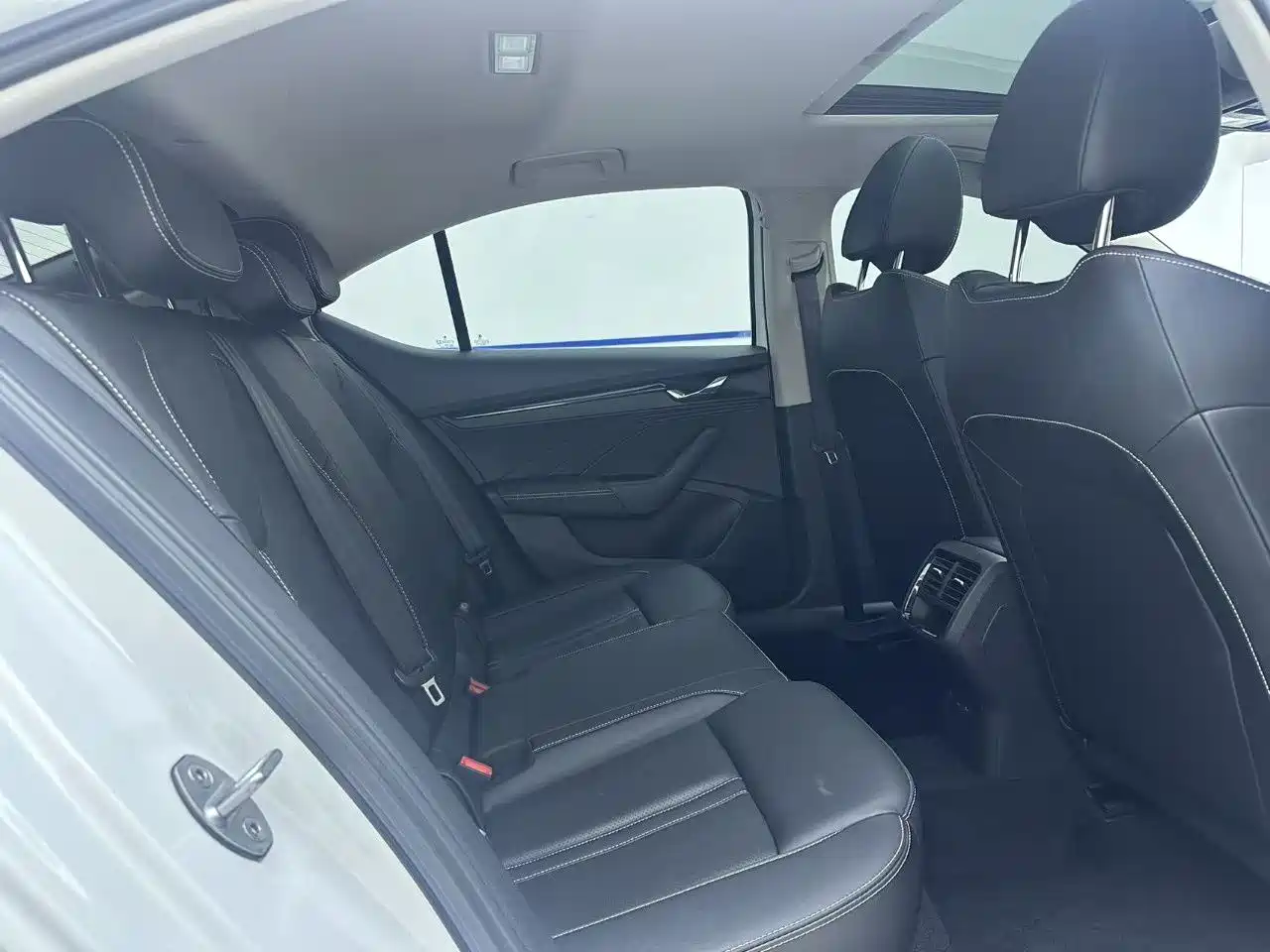 Škoda Octavia 2023 Facelift PRO TSI280 Premium Edition фото 10