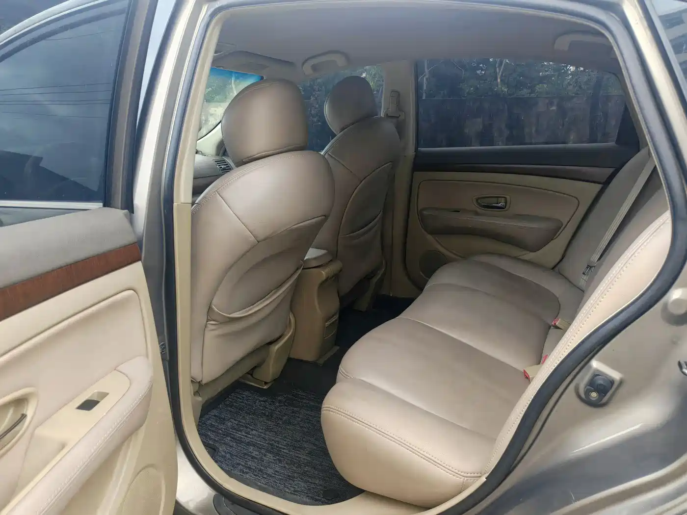 Nissan Sylphy 2011 2012 Classic 1.6XE Automatic Comfort Edition