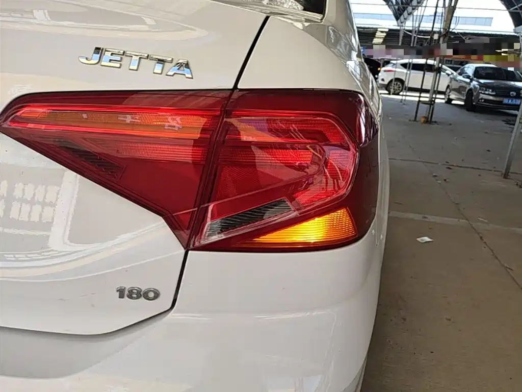 Volkswagen Jetta 2017 1.5L Manual Fashion фото 24