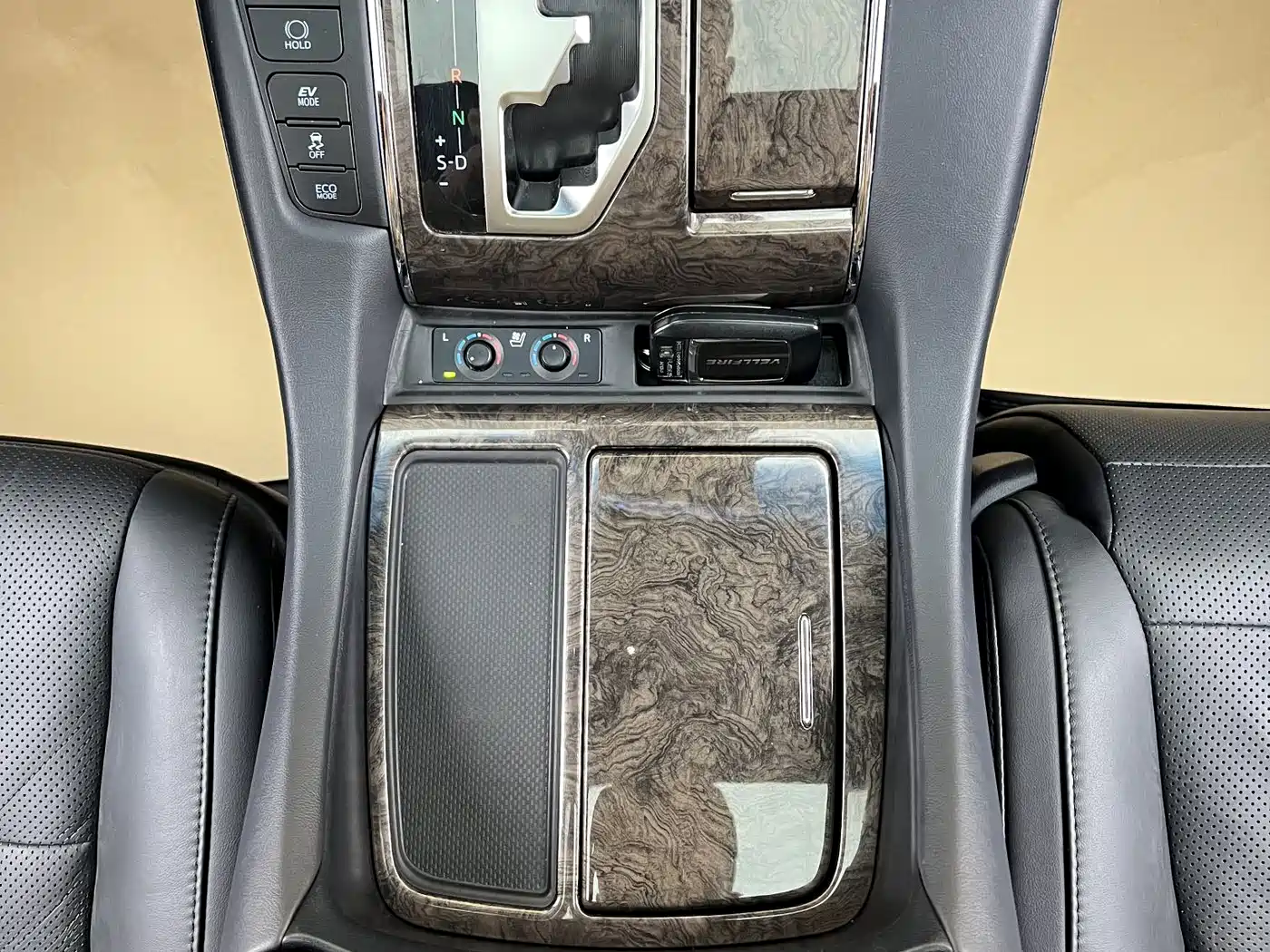 Toyota Vellfire 2020 2020 Twin Engine 2.5L HV Premium Edition