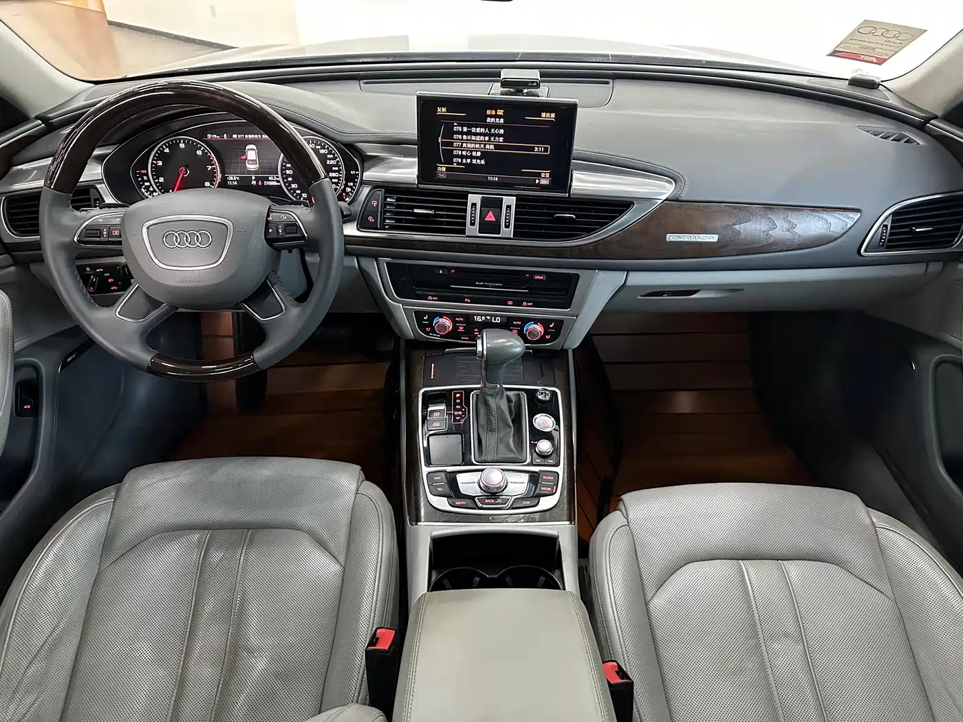 Фото 19 - Audi A6L