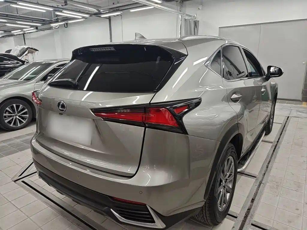 Фото 7 - Lexus NX